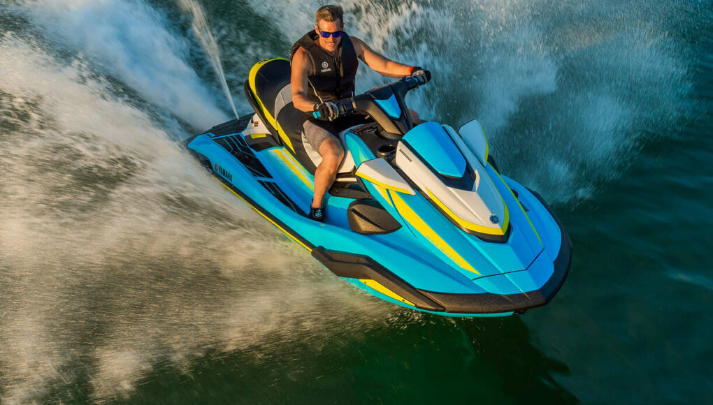 Yamaha FX Cruiser HO - speed demon watercraft