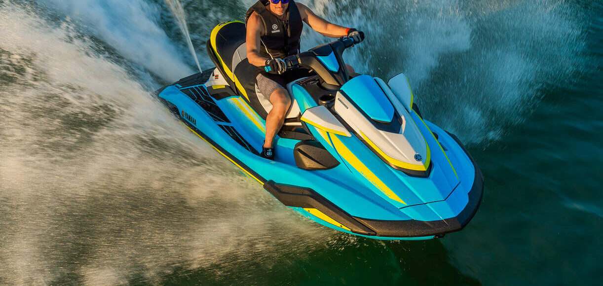 Yamaha FX Cruiser HO - speed demon watercraft